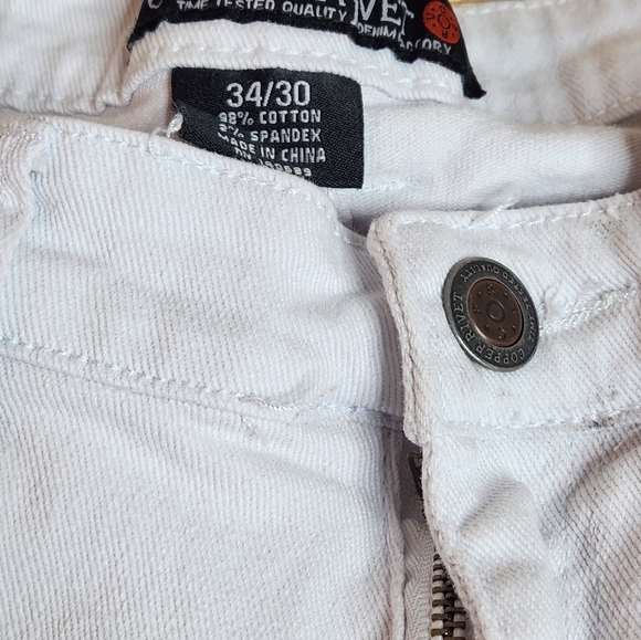 Young Men's Ripped Jeans - Picture 3 of 9